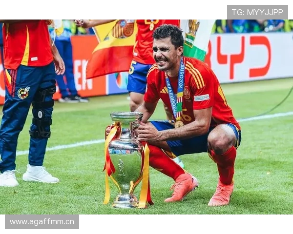 罗德里：2024金球奖得主+曼城首位金球先生的传奇加冕