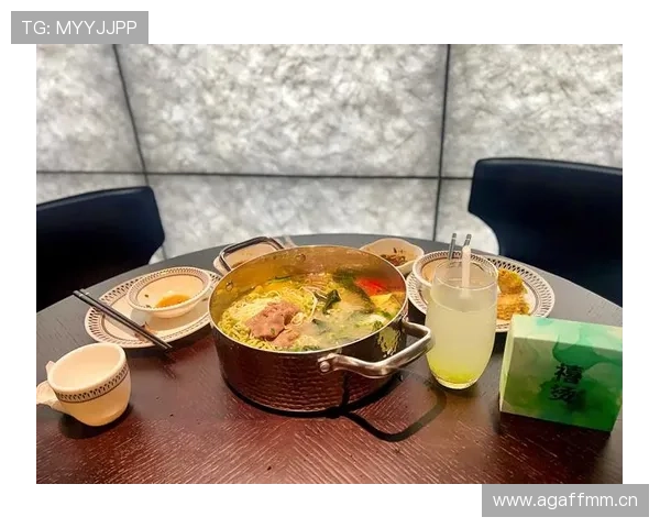 袁悦训练完直接拎着爱马仕去吃人均三千的日料？